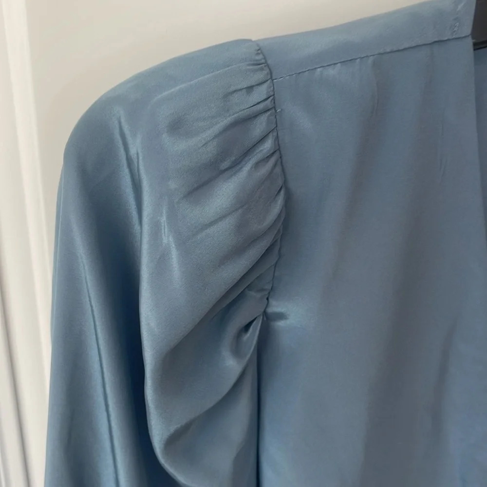 1.STATE Women's Balloon-Sleeve V Neck satin Blouse top slate blue size M - Picture 9 of 13